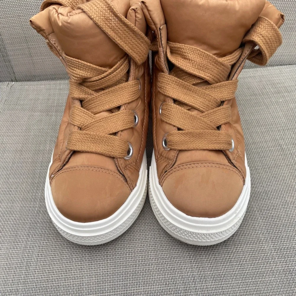 Converse Chuck Taylor All Star Move Platform Puffer Boots A17641C Mens 6 W 7.5